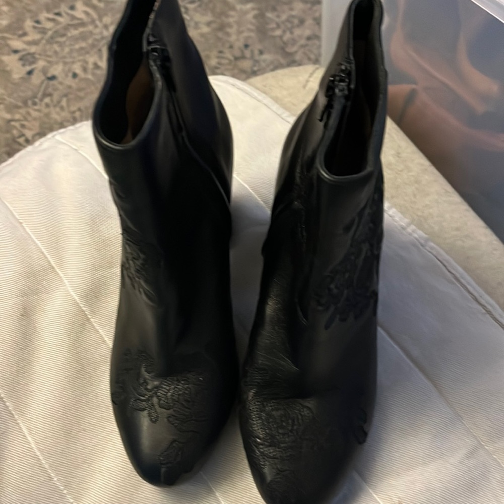 Michael Kors . Size 6 boot .